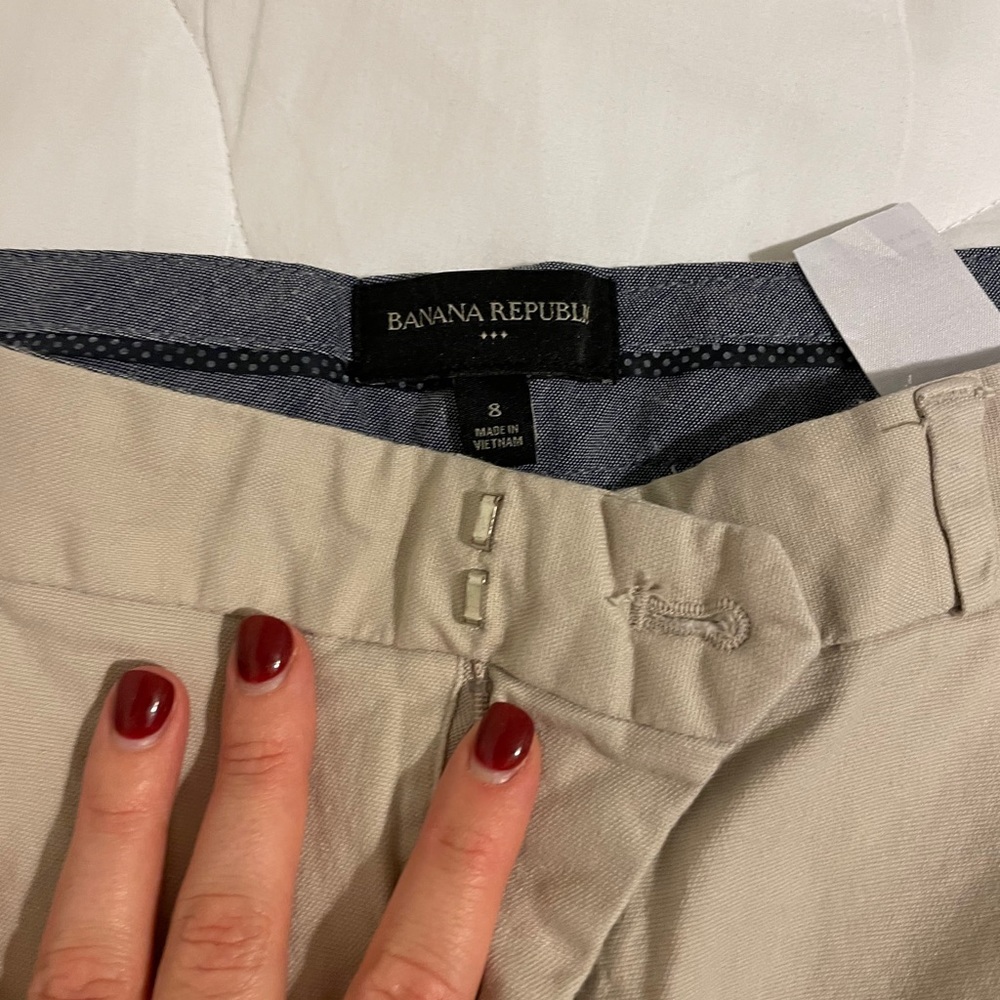 Banana Republic size 6 khaki shorts worn once